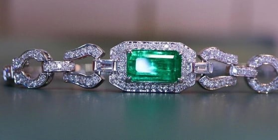 1.6ct Natural Emerald 18Kt Gold Bracelet