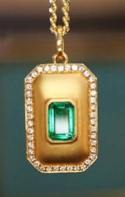 Natural Emerald 18Kt Gold Pendant