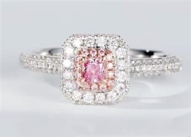 Natural Pink Diamond 18Kt Gold Ring
