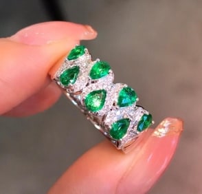 1ct Natural Emerald 18Kt Gold Ring