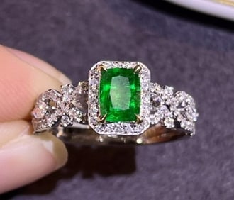 Natural Emerald 18Kt Gold Ring