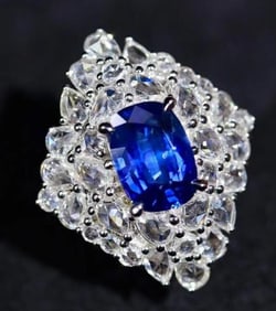 5ct Cornflower Sapphire Ring 18k gold