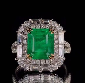 13.2ct Colombian Emerald Ring in 18k Yellow Gold