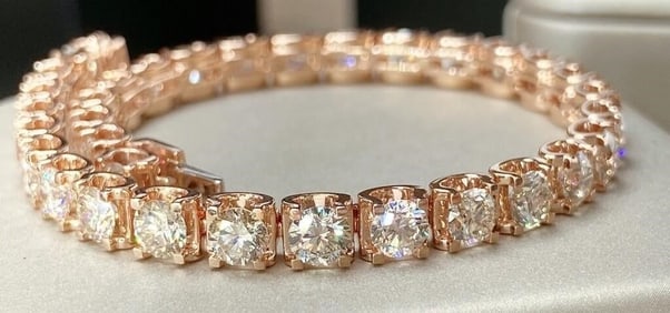 8.2ct Natural Diamond 18K Gold Bracelet