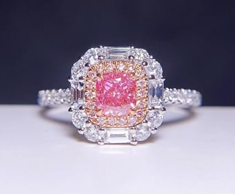 0.5ct Natural Pink Diamond 18Kt Gold Ring