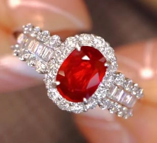 1.07ct Pigeon Blood Ruby 18K Gold Ring