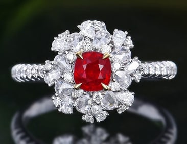 0.7ct Mozambique Pigeon Blood Ruby 18Kt Gold Ring