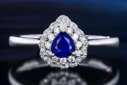 Sri Lankan Sapphire 18Kt Gold Ring