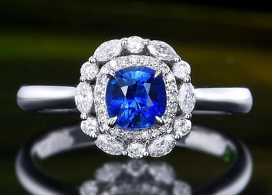 1.2ct Sri Lankan Sapphire 18Kt Gold Ring