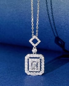 Natural Diamond 18Kt Gold Pendant