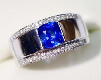 1.6ct Natural Sapphire 18Kt Gold Ring