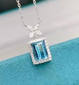 1ct Santa Maria Aquamarine 18Kt Gold Necklace