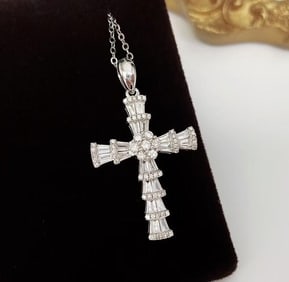 Natural Diamond 18Kt Gold Pendant