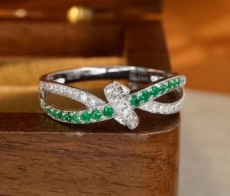 Natural Emerald 18Kt Gold Diamond Ring
