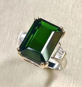 12.7ct Natural Tourmaline 18Kt Gold Ring