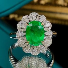 1.6ct Zambian Emerald 18Kt Gold Ring