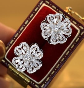 Natural Diamond 18Kt Gold Earrings