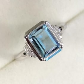 1.2ct Natural Aquamarine 18Kt Gold Ring