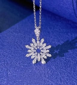 Natural Diamond 18Kt Gold Pendant