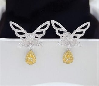 1.06cts Natural Diamond 18Kt Gold Earrings