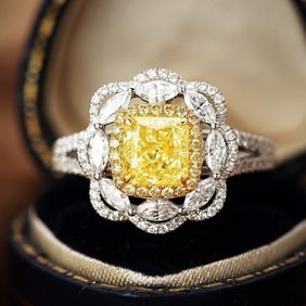 1ct Natural Yellow Diamond 18Kt Gold Ring