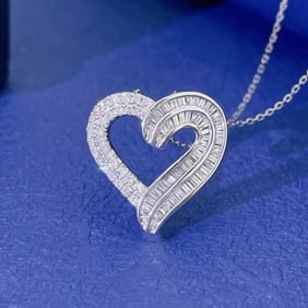 Natural Diamond 18Kt Gold Pendant