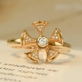 18Kt Gold Natural Diamond Ring