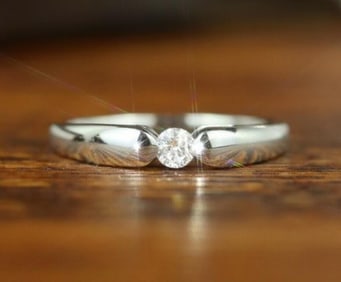 Natural Diamond 18Kt Gold Ring