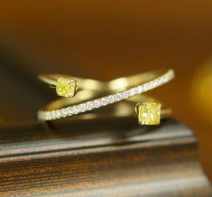 Natural Yellow Diamond 18Kt Gold Ring