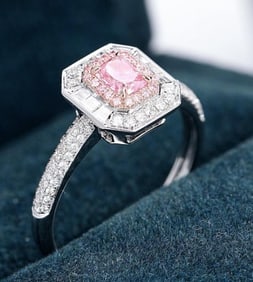 Natural Pink Diamond 18Kt Gold Ring