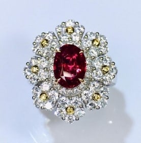 2ct Pigeon Blood Ruby 18Kt Gold Ring