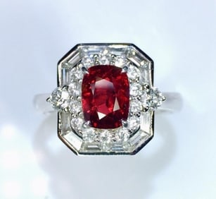 1.8ct Pigeon Blood Ruby 18Kt Gold Ring