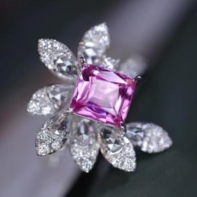 1.5ct Natural Sapphire 18Kt Gold Ring