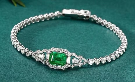 2ct Natural Emerald 18Kt Gold Bracelet