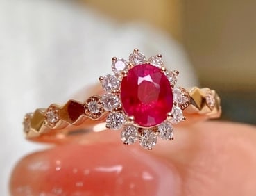 0.9ct Natural Ruby 18Kt Gold Ring