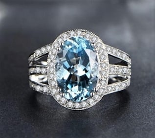 3.2ct Natural Aquamarine 18Kt Gold Ring