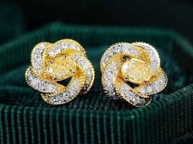 Natural Yellow Diamond 18Kt Gold Earrings