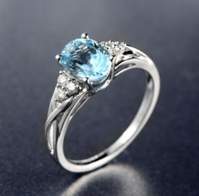 2ct Natural Aquamarine 18Kt Gold Ring
