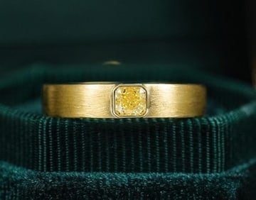 Natural Yellow Diamond 18Kt Gold Ring