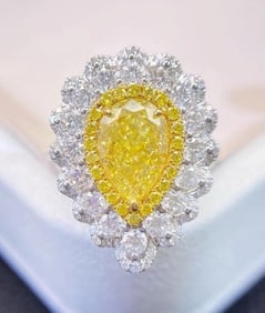 4.2ct Natural Yellow Diamond 18Kt Gold Ring