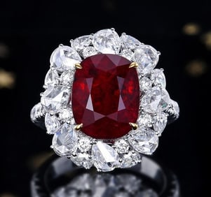 4.78ct Mozambique Pigeon Blood Ruby 18Kt Gold Ring