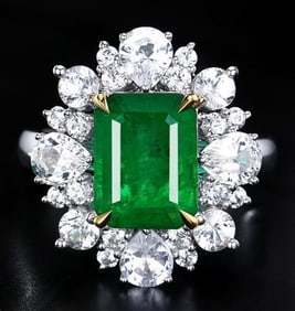 10.6ct Natural Emerald 18Kt Gold Ring