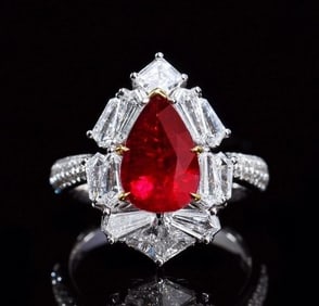 3ct Pigeon Blood Ruby 18Kt Gold Ring