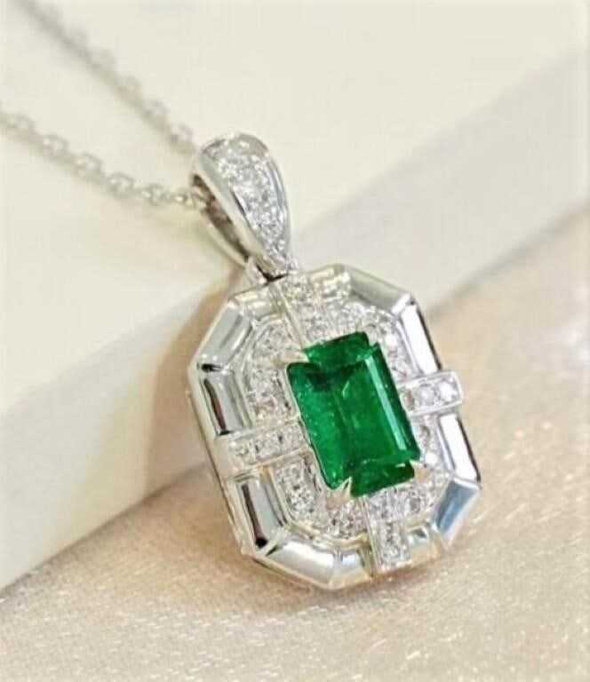 Afghanistan Emerald 18Kt Gold Pendant (1 of 2)