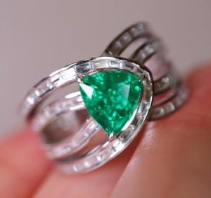 0.9ct Natural Emerald 18K Gold Ring