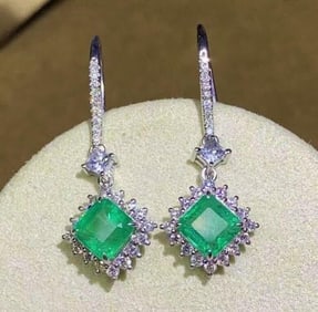2.7ct Natural Colombian Emerald Earrings 18K Gold