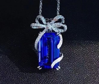 4ct Natural Tanzanite Pendant 18K Gold