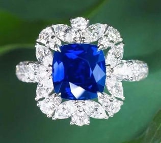4.5ct Royal Blue Sapphire Ring 18K Gold
