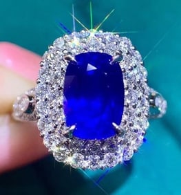 3.4ct Sri Lankan Sapphire 18K Gold Ring