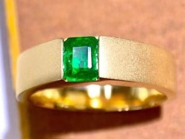 0.5ct Natural Emerald Ring 18K Gold